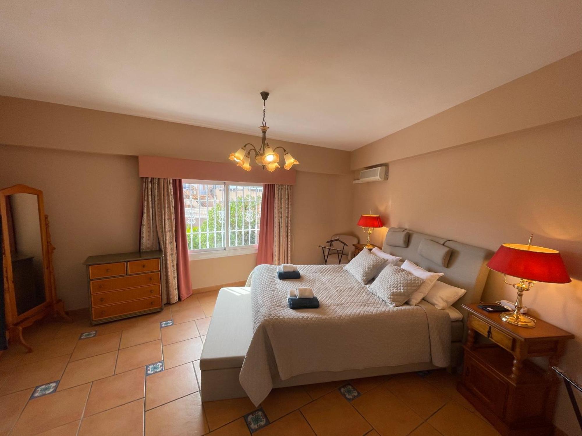 Anna'S Garden Bed and Breakfast Τορεβιέχα Δωμάτιο φωτογραφία