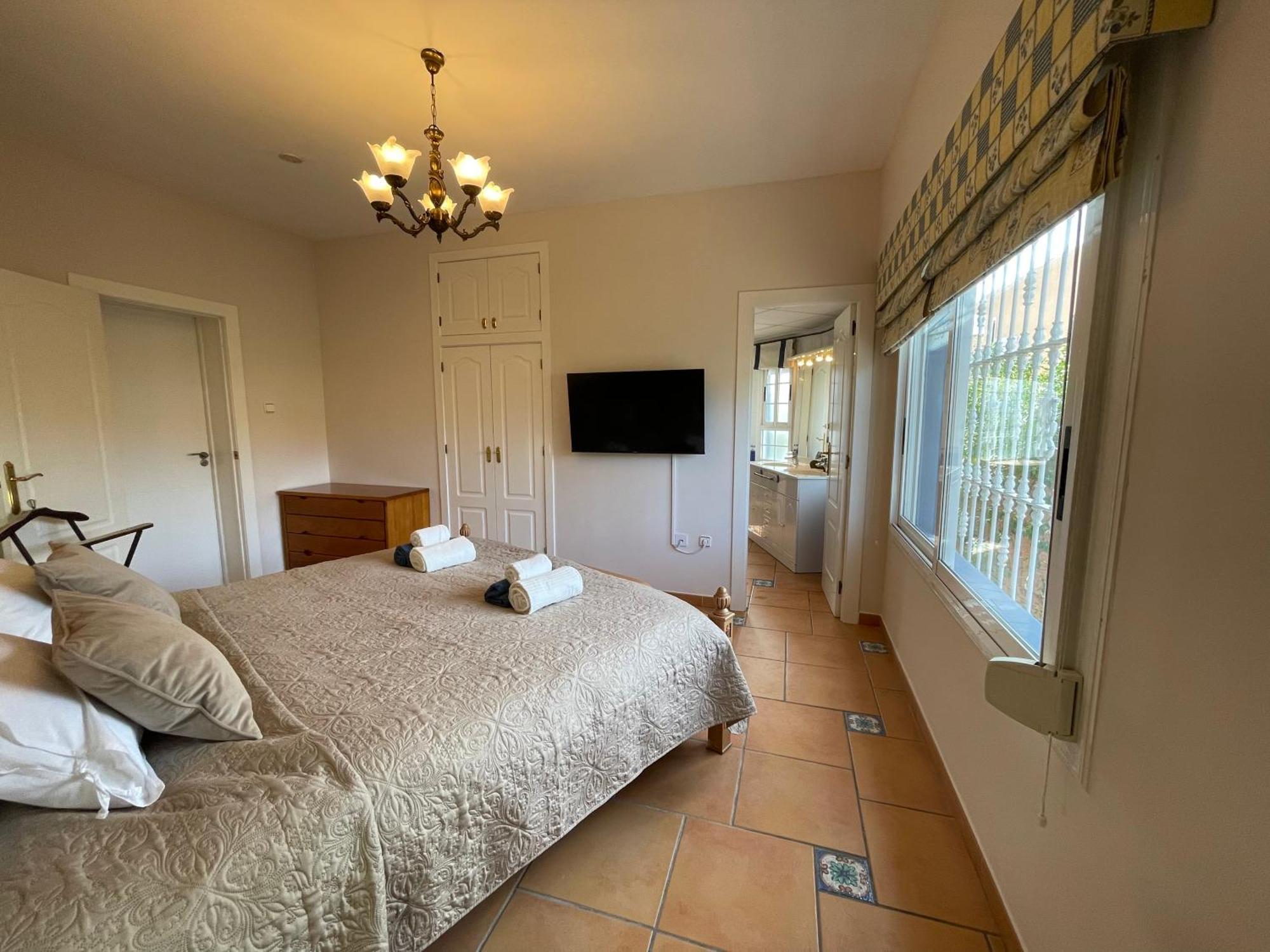 Anna'S Garden Bed and Breakfast Τορεβιέχα Δωμάτιο φωτογραφία