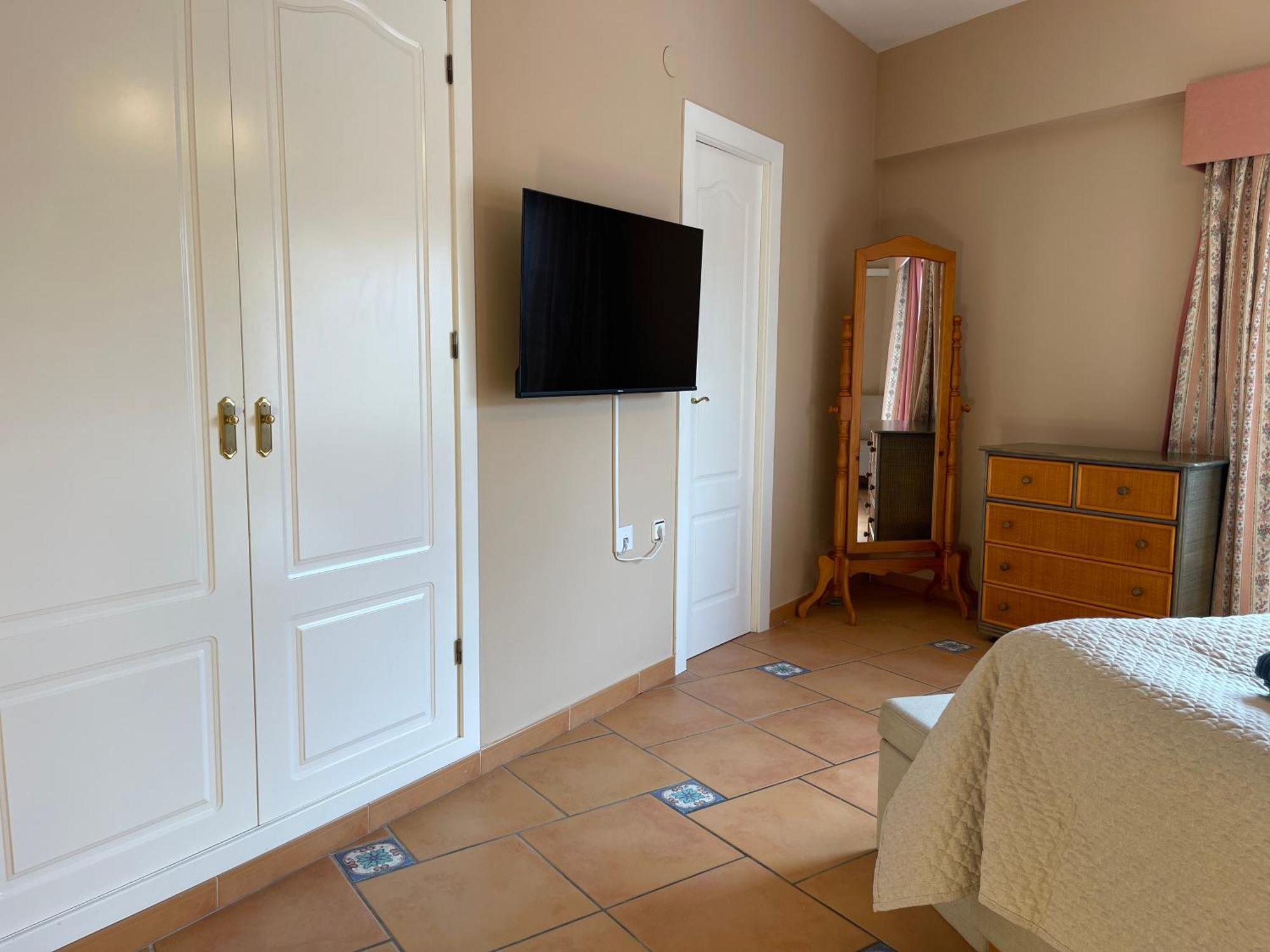 Anna'S Garden Bed and Breakfast Τορεβιέχα Δωμάτιο φωτογραφία