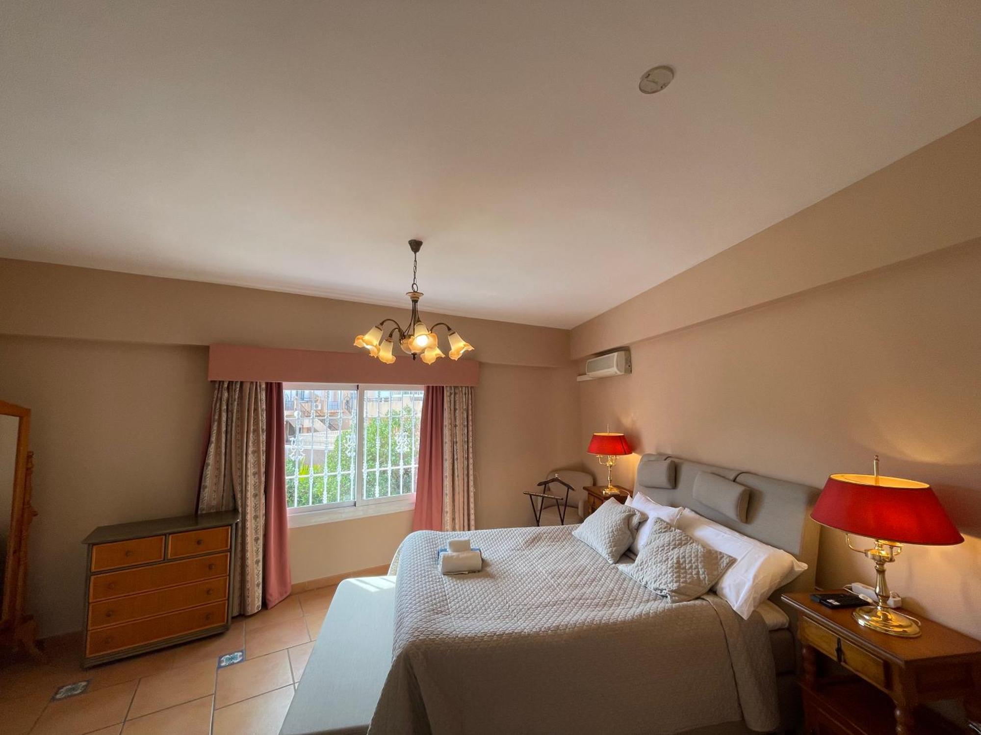 Anna'S Garden Bed and Breakfast Τορεβιέχα Δωμάτιο φωτογραφία