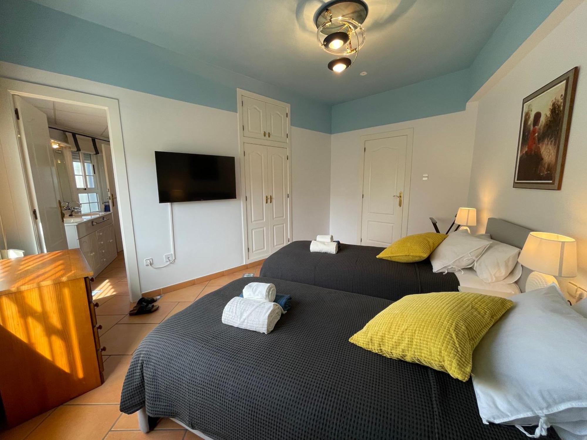 Anna'S Garden Bed and Breakfast Τορεβιέχα Δωμάτιο φωτογραφία